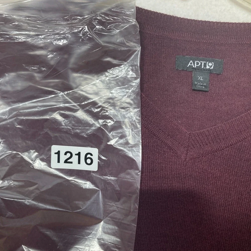 NWOT‎ APT 9 Mens XL Burgundy Merino Wool Blend V Neck Sweater Soft Lightweight